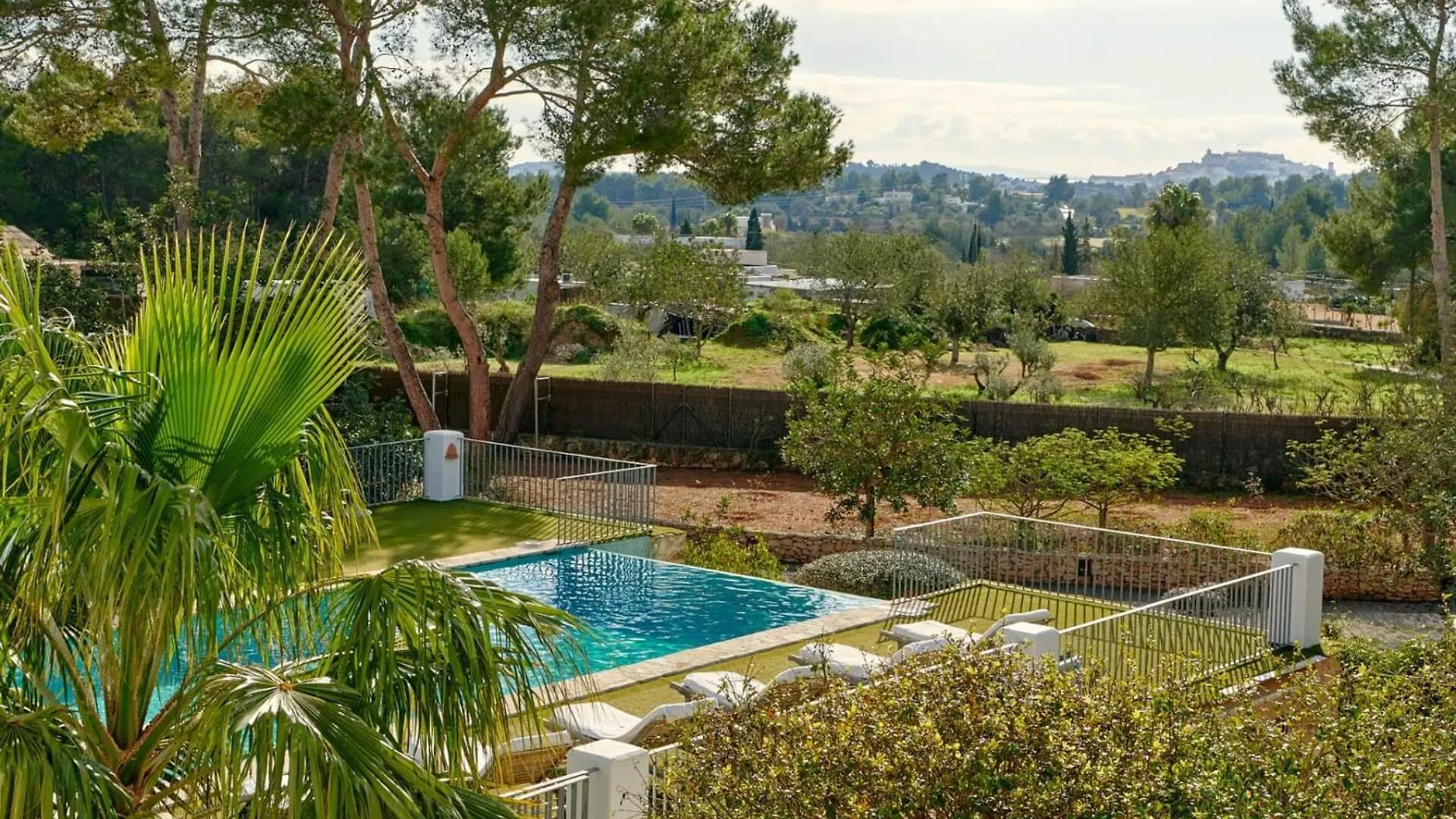 Villa Munt Blanc Ibiza Puig D'en Valls Spanien